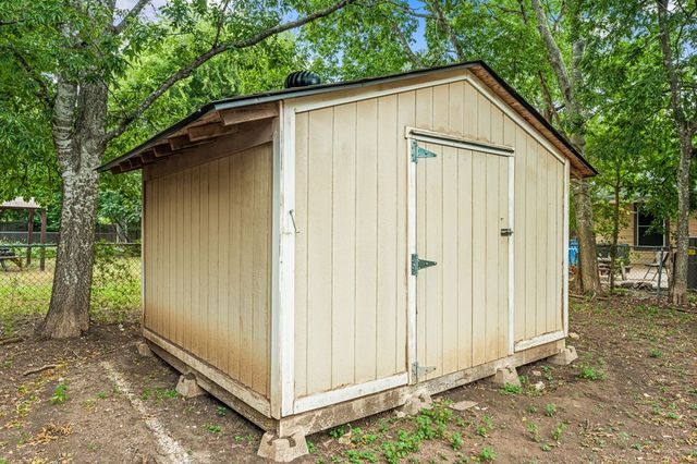 901 Ford St, Kerrville, TX 78028