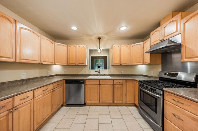 901 Ford St, Kerrville, TX 78028