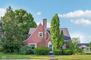 327 E 37th Street, Anderson, IN 46013