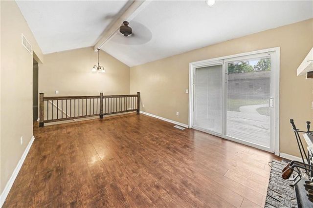 1322 S Hocker Avenue, Independence, MO 64055