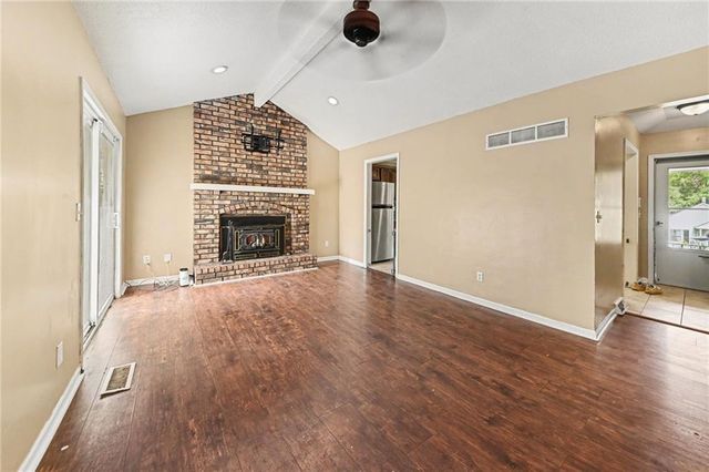 1322 S Hocker Avenue, Independence, MO 64055