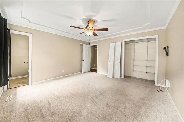 1322 S Hocker Avenue, Independence, MO 64055