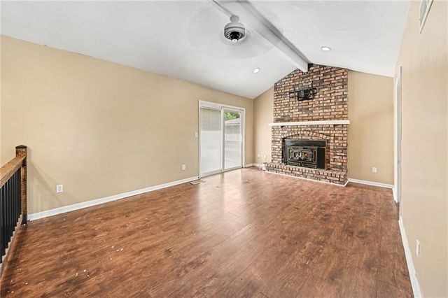 1322 S Hocker Avenue, Independence, MO 64055