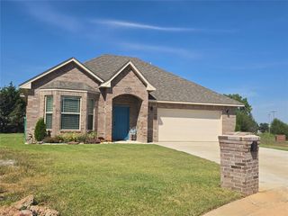3930 Maple Grove Avenue, Shawnee, OK 74804