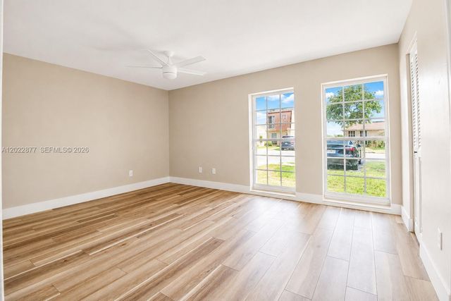 7332 Bay Hill Dr, Hialeah, FL 33015