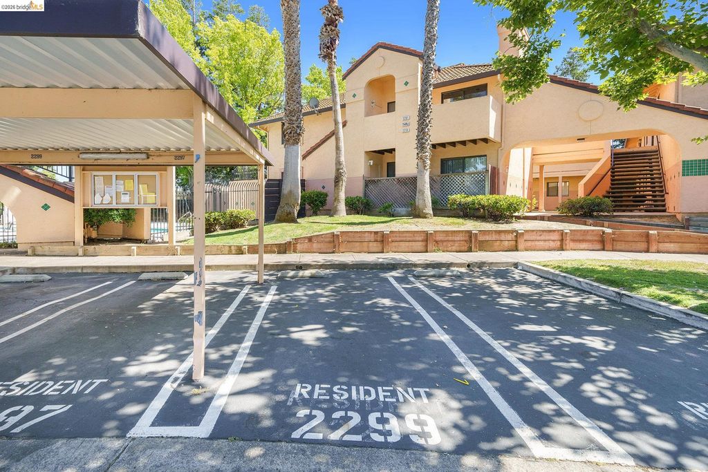 2283 Renwick Ln, Antioch, CA 94509