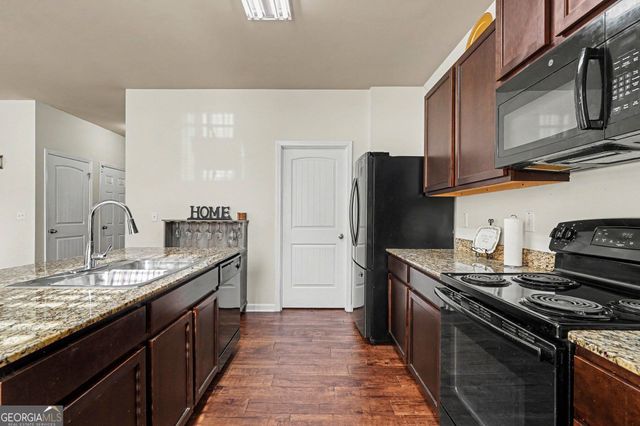 1889 Sea Oats Drive, Hampton, GA 30228