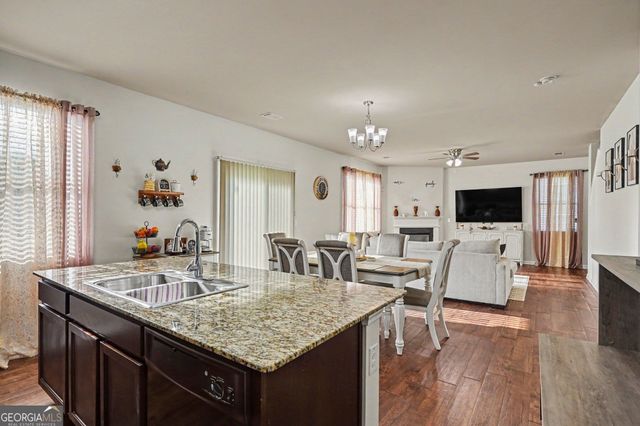 1889 Sea Oats Drive, Hampton, GA 30228