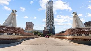 3660 N Lake Shore Drive 4007, Chicago, IL 60613