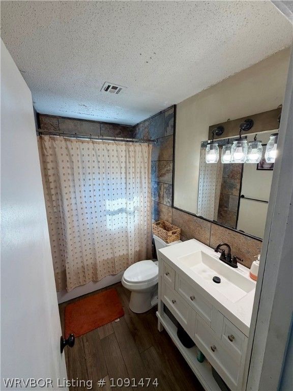 122 Julie Drive 122 Julie Drive