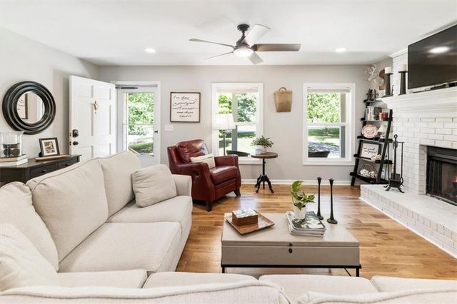 5627 Pinewood Drive, Flowery Branch, GA 30542