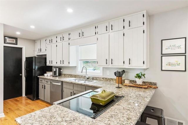 5627 Pinewood Drive, Flowery Branch, GA 30542