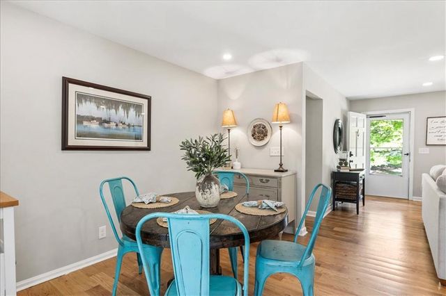 5627 Pinewood Drive, Flowery Branch, GA 30542