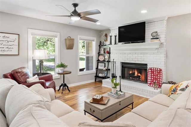 5627 Pinewood Drive, Flowery Branch, GA 30542