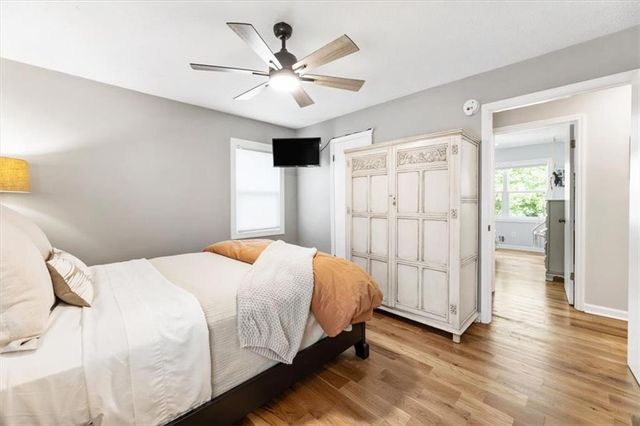 5627 Pinewood Drive, Flowery Branch, GA 30542