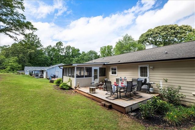 5627 Pinewood Drive, Flowery Branch, GA 30542
