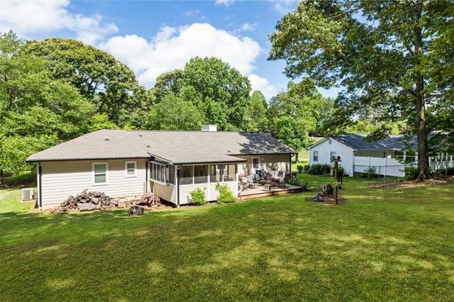 5627 Pinewood Drive, Flowery Branch, GA 30542