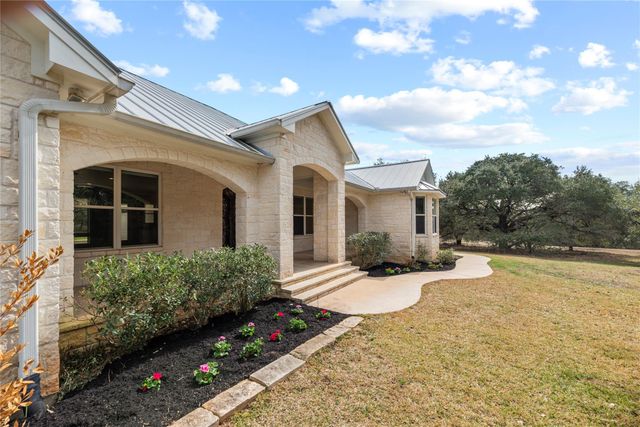 2051 Hillview Road, Bellville, TX 77418