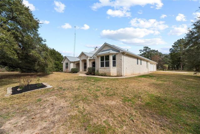 2051 Hillview Road, Bellville, TX 77418