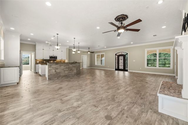 2051 Hillview Road, Bellville, TX 77418