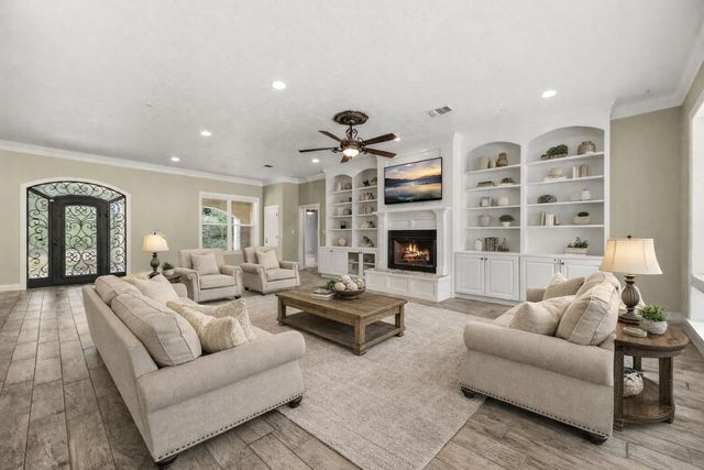 2051 Hillview Road, Bellville, TX 77418