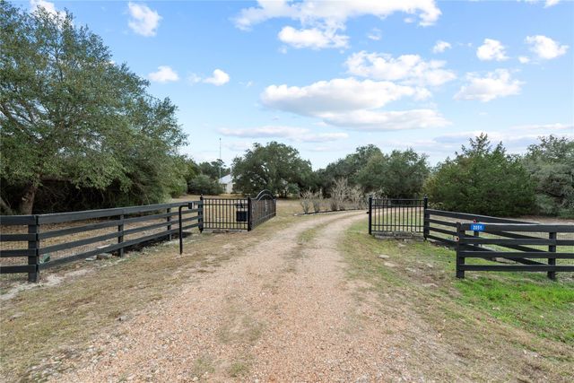 2051 Hillview Road, Bellville, TX 77418