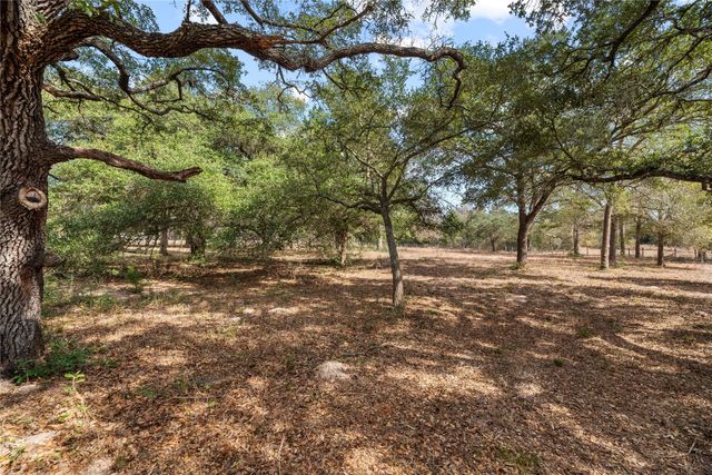 2051 Hillview Road, Bellville, TX 77418