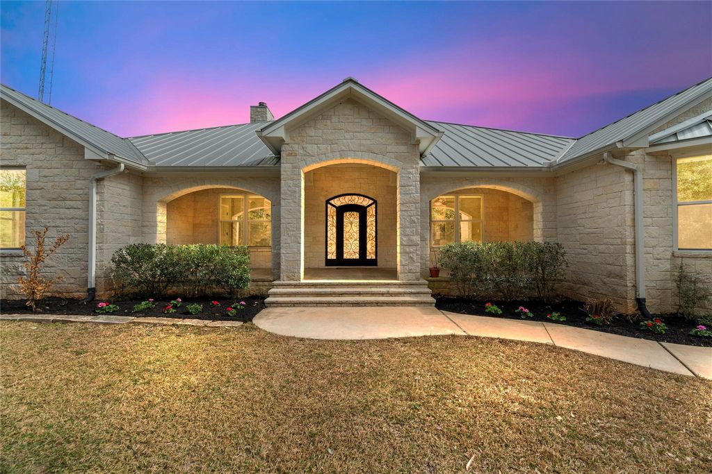 2051 Hillview Road, Bellville, TX 77418