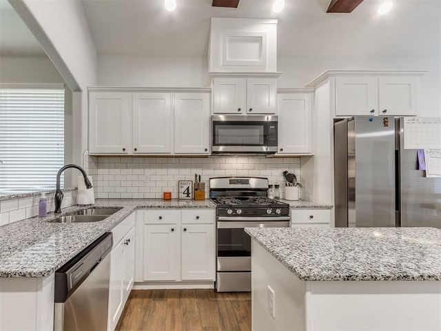 20567 N Santa Fe Avenue, Harrah, OK 73045