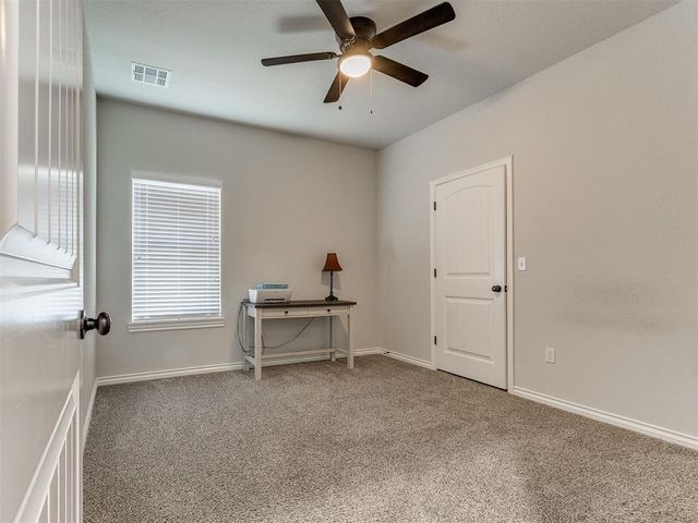 20567 N Santa Fe Avenue, Harrah, OK 73045