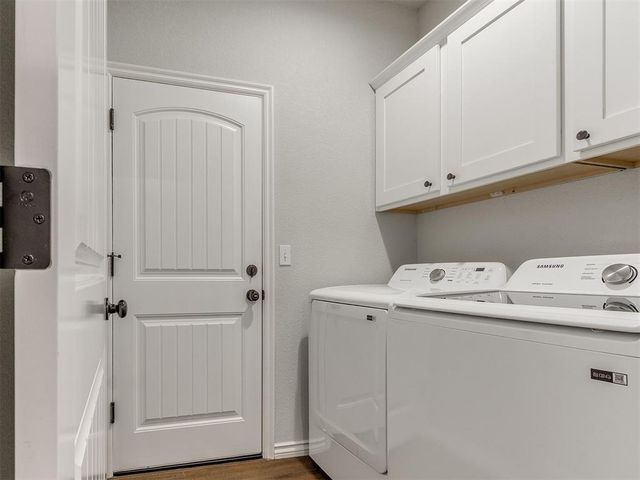 20567 N Santa Fe Avenue, Harrah, OK 73045