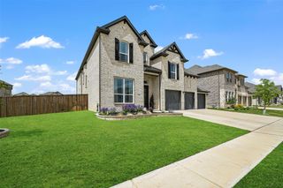 1101 Alderwood Drive, Justin, TX 76247