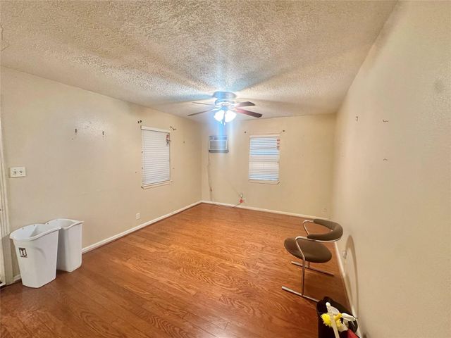 10206 Ashville Drive, Houston, TX 77051