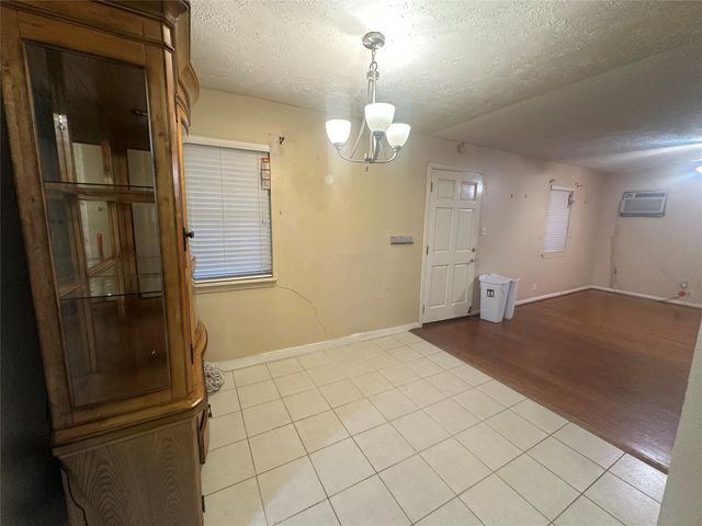 10206 Ashville Drive, Houston, TX 77051