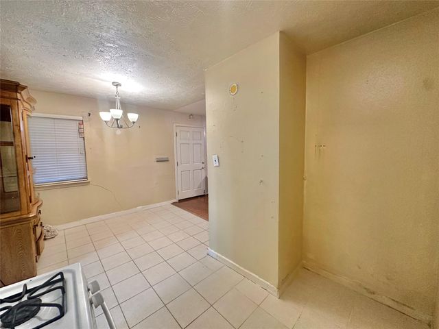 10206 Ashville Drive, Houston, TX 77051