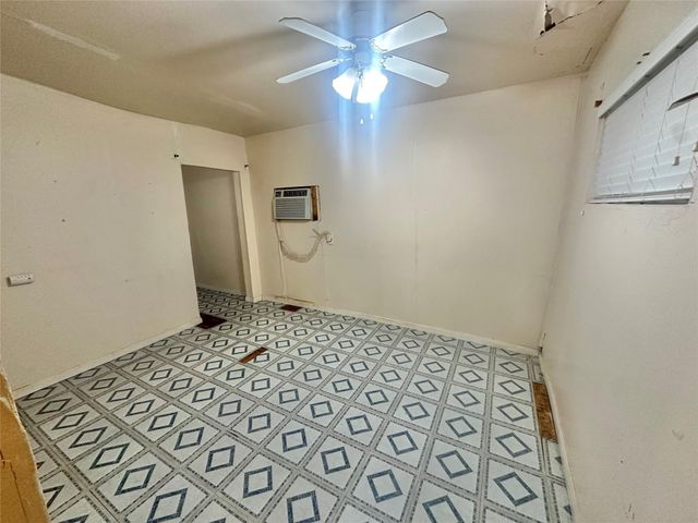 10206 Ashville Drive, Houston, TX 77051