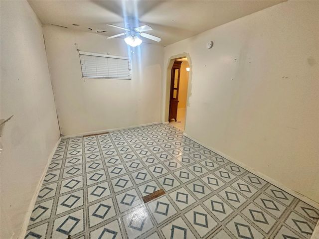 10206 Ashville Drive, Houston, TX 77051