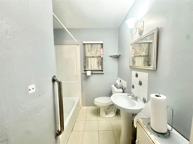 10206 Ashville Drive, Houston, TX 77051