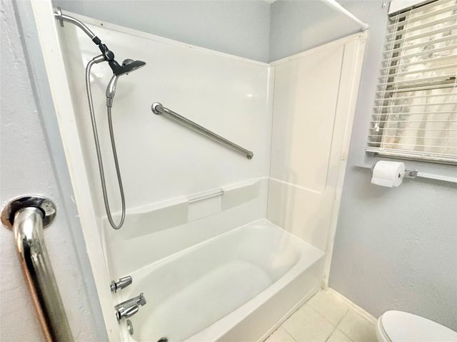 10206 Ashville Drive, Houston, TX 77051