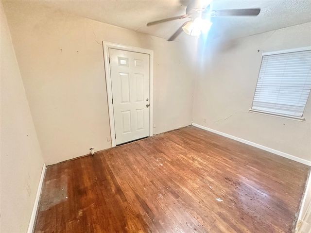 10206 Ashville Drive, Houston, TX 77051