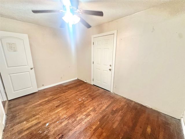 10206 Ashville Drive, Houston, TX 77051