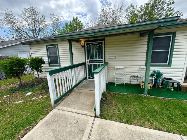 10206 Ashville Drive, Houston, TX 77051