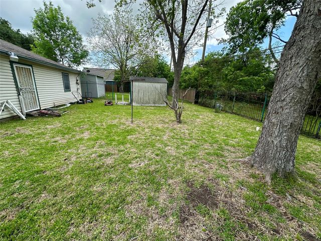10206 Ashville Drive, Houston, TX 77051
