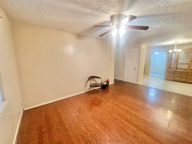 10206 Ashville Drive, Houston, TX 77051
