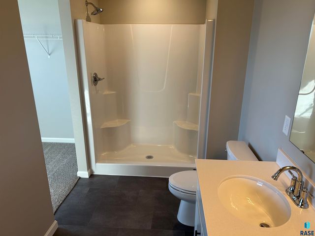 2204 E Bergen Cir Circle, Brandon, SD 57005