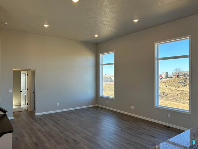 2204 E Bergen Cir Circle, Brandon, SD 57005