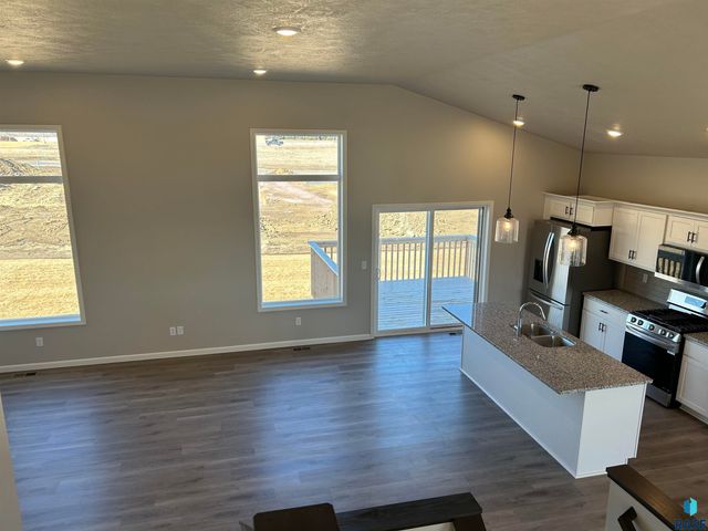 2204 E Bergen Cir Circle, Brandon, SD 57005