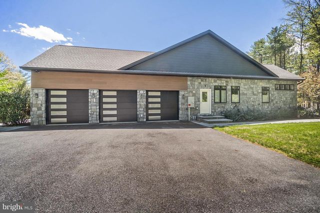 95 NOTTINGHAM CT, Palmerton, PA 18071
