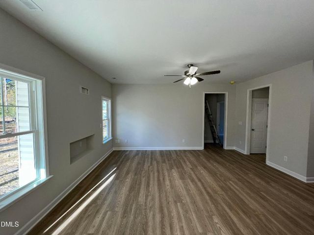 1774 Walnut Run Drive, Deep Run, NC 28525