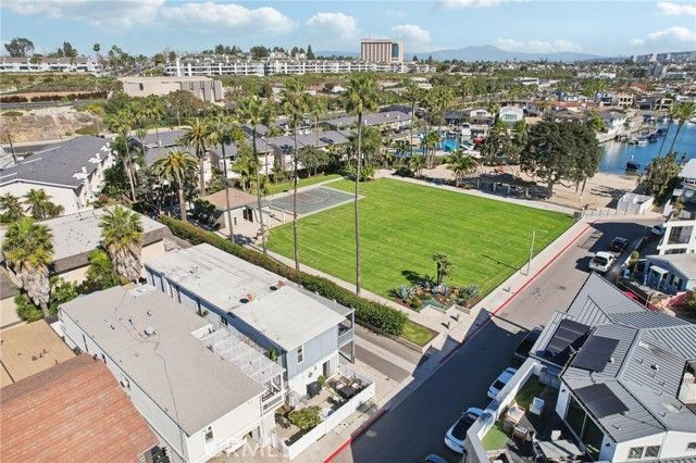 4404 Channel Place, Newport Beach, CA 92663